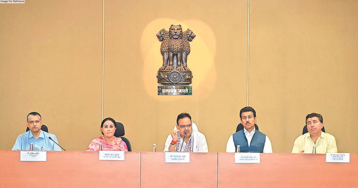 Industrialists are eager to invest in Raj, says CM